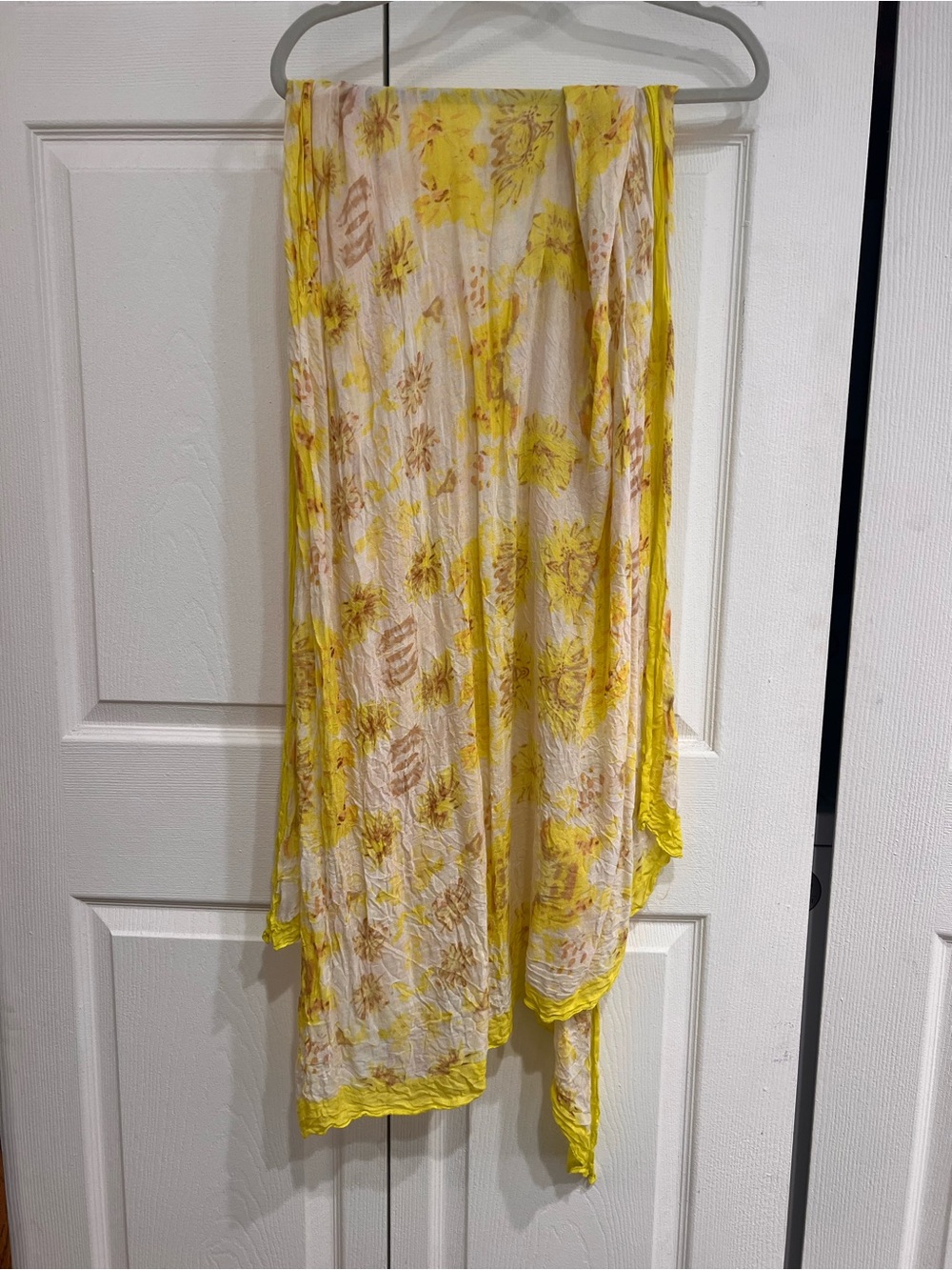 Stella & Dot Women’s Yellow Floral Scarf